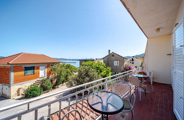 Apartamento para dos personas con balcón y vista al mar Drace, Peljesac (A-14019-b)