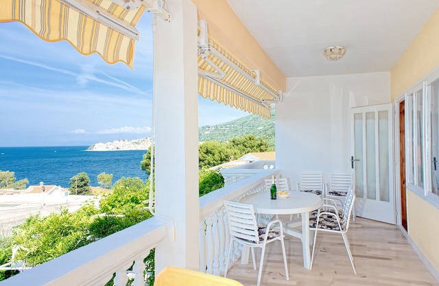 Apartamento para dos personas con terraza y vista al mar Zivogosce - Porat, Makarska (A-2733-b)