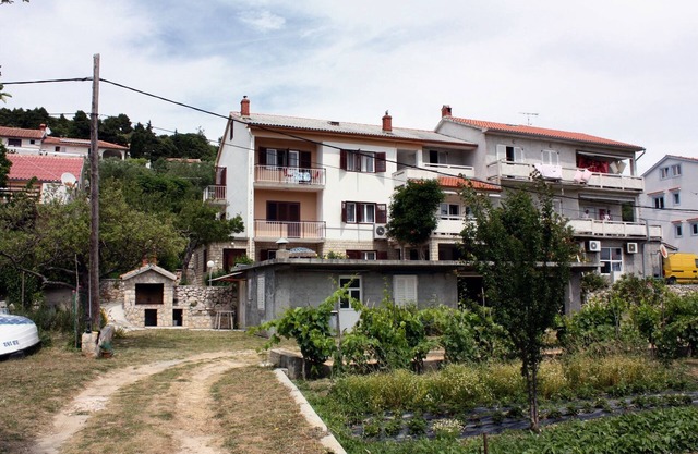 Apartamento para dos personas con terraza y vista al mar Kampor, Rab (A-4984-a)