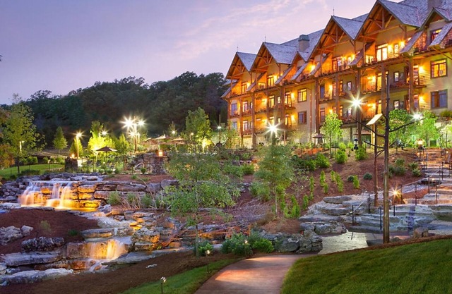 Two Bedroom Combined, Luxury Lodge, Ridgedale, Missouri (2445542)