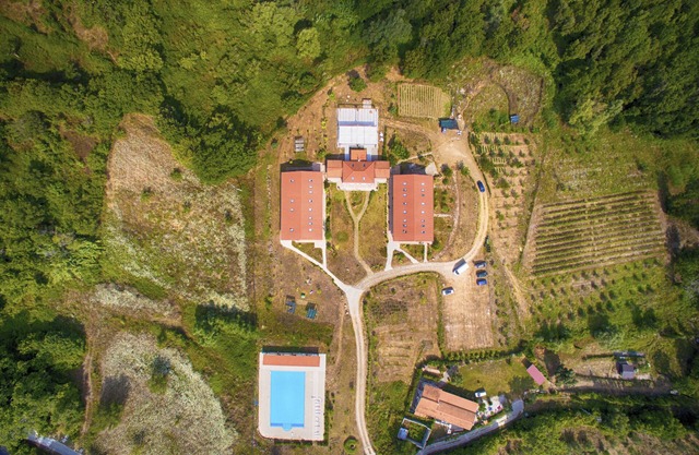 Apartamento de dos habitaciones con un patio a pocos pasos de Palinuro y en el campo Cilento