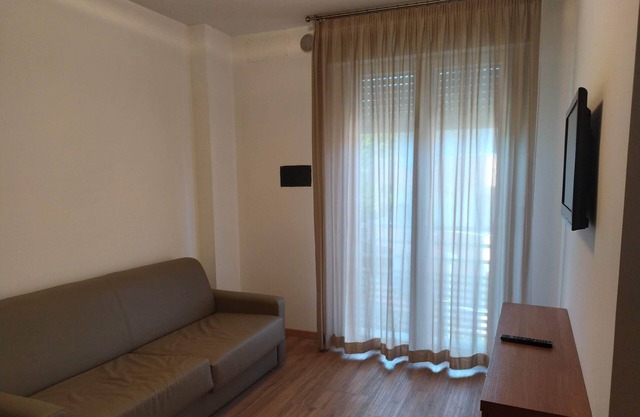 Apartamento de dos habitaciones Salsedine Viserbella con servicio de playa incluido