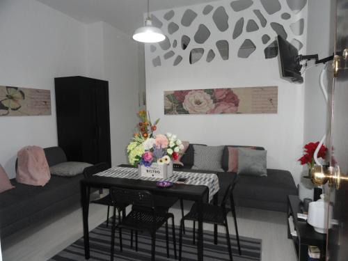 tyche house roma