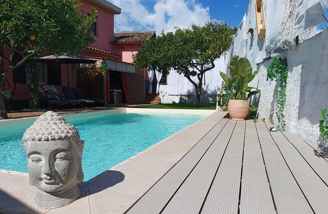 Típica casa de estilo siciliano finamente amueblado