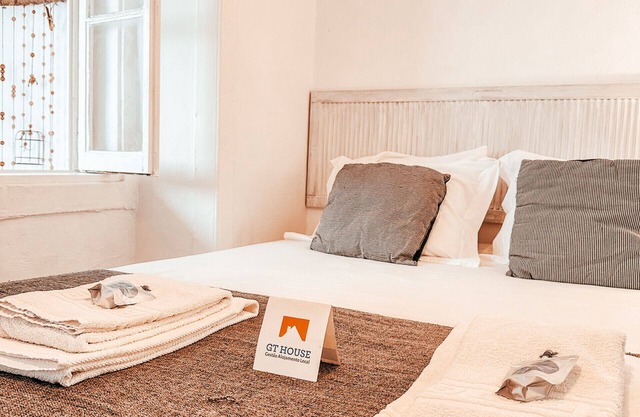 Typical Lisbon Apartment By Gt House
