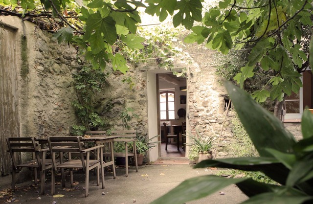 Típica casa de pueblo del sur de Francia, con jardín privado. 15 min del mar.