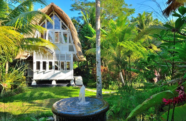UBUD VILLA DE LUNA DE MIEL Con piscina privada | Romance de luna de miel en los campos de arroz