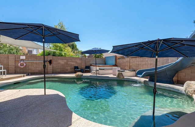 U Had Me at Gilbert: Beat the heat in our Pool