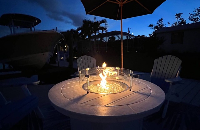 Ultimate Riverfront Escape w/private heated pool