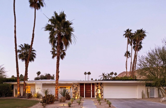 Ultra-Luxe Private Mid-Century Estate - Pool, Spa, Sauna, Firepit , Views & More 3BD, 3BTH
