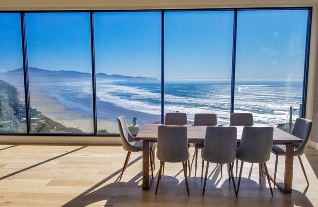 ¡¡¡NUEVO LISTADO!!! ¡Increíbles vistas al mar sin obstáculos, con capacidad para 10!