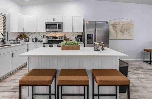 25min from beach! Unique getaway in Central Cape
