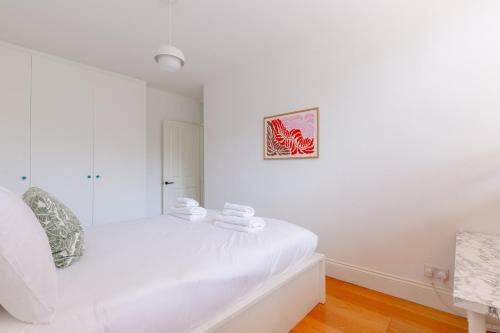 Unique 3BD Flat in Hoxton with Private Garden