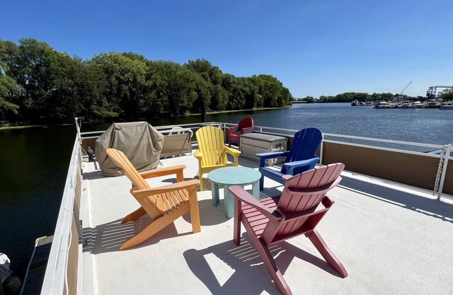 Unique Experience Year Round on the Water