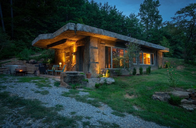 Única casa cueva tallada a mano con una vista increíble de Lookout Mountain.