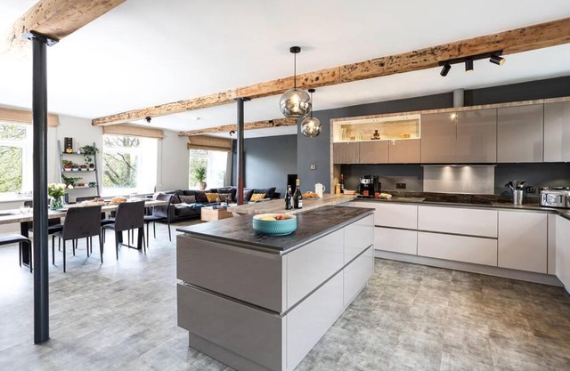Upper Mint Mill: Superb new riverside apartment