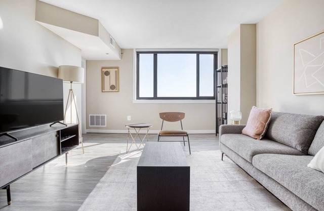 Upscale Clarendon 1BR w/ Gym, W/D & Doorman, walk to Metro, by Blueground