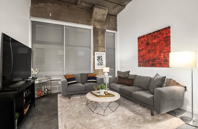 Urban Chic Loft in the Heart of the Crossroads