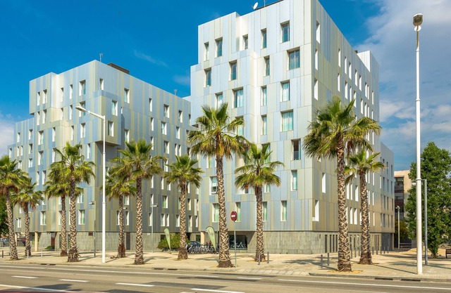 Urban District Apartments - Rambla Suites & Pool