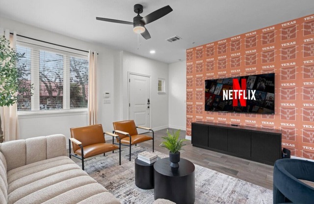UT Home w/ Game Room | Great for F1, ACL, Game Day