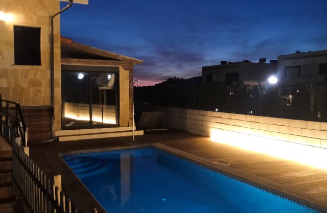 Vacaciones perfectas en chalet con piscina privada