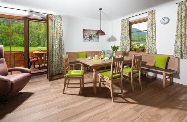 Apartamento Fuderheuberg (84 m²) en planta alta, 2 dormitorios, sala de estar / cocina, baño / WC, balcón