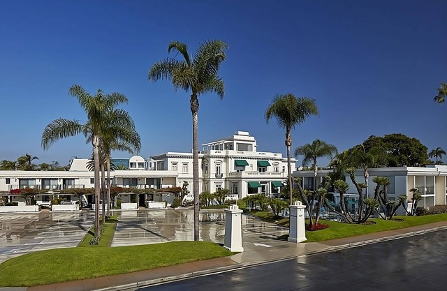 Vacation At its Finest! 3 Units, Beach Access! Close to Seaport Village