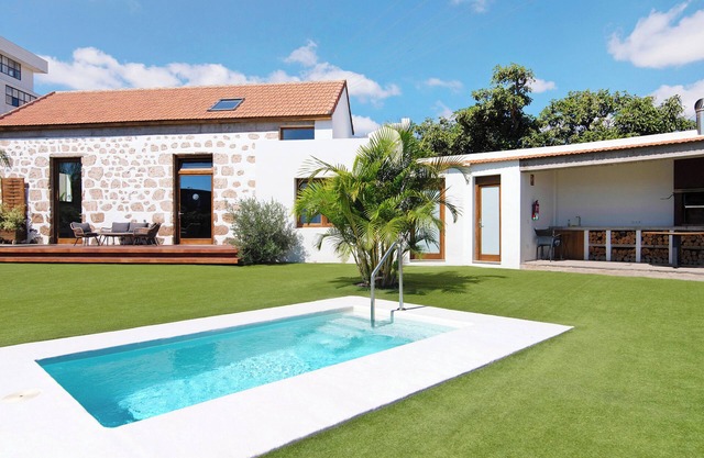 Casa de campo 'El Pozo - Finca La Suerte Grande' con piscina privada, terraza privada y Wi-Fi