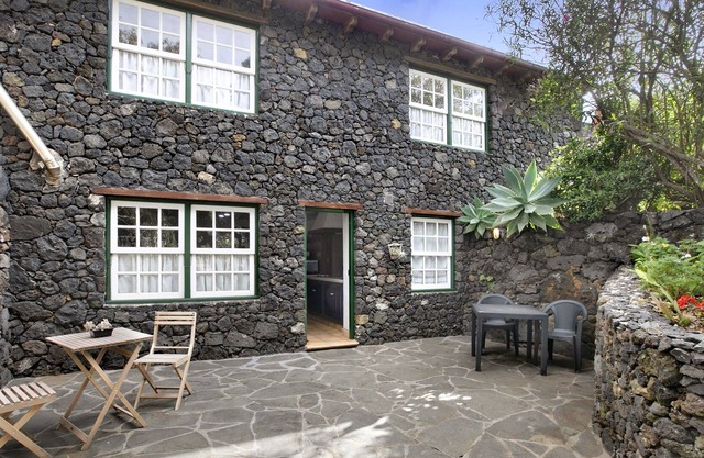 Casa de vacaciones "Las Adelfas Baja" con vistas al mar, jardín y Wi-Fi