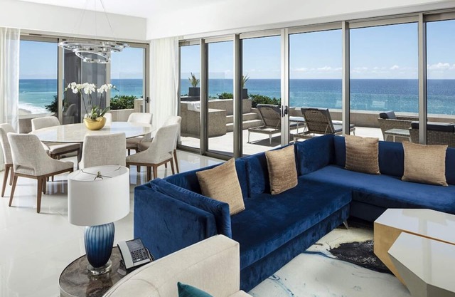 Vacation in Los Cabos - Luxury 3 Bedroom Oceanfront Suite w/ Private Jacuzzi
