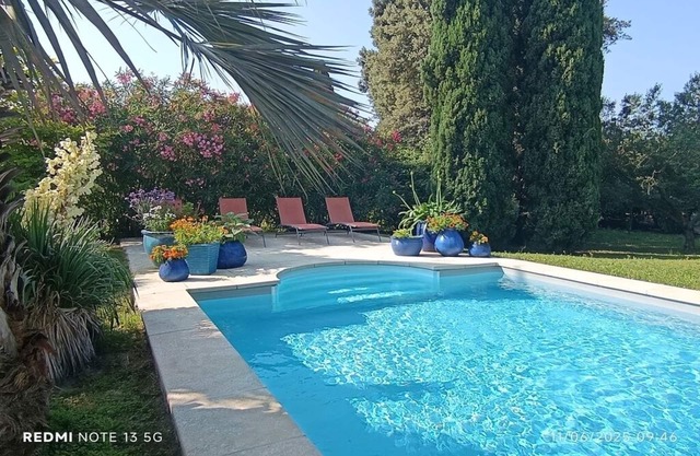 Vacation rental with swimming pool in the heart of Provence