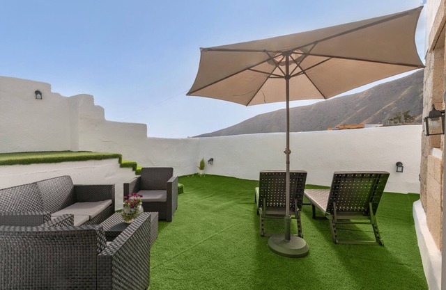 Estudio de vacaciones 'Hogar De Ireneo' con vistas al mar, terraza privada y Wi-Fi