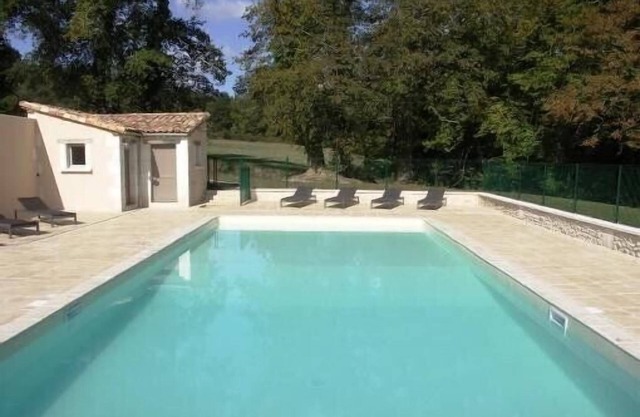 Propiedad de gran carácter con piscina en Dordogne-Périgord 15 personas