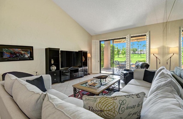 VB887 - Desert Vacay - Meredith Lodging