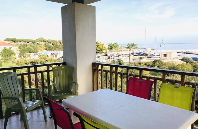 Muy bonito apartamento con vista al mar - B5N1