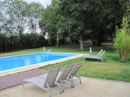 Very spacious and luxurious holiday home on quiet estate 1880 with pool