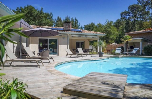 Villa muy bien equipada con piscina climatizada