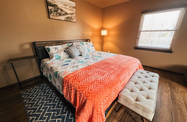 Veteran's Vacation Charming 2-bedroom house with WiFi, AC in enchanting Checotah