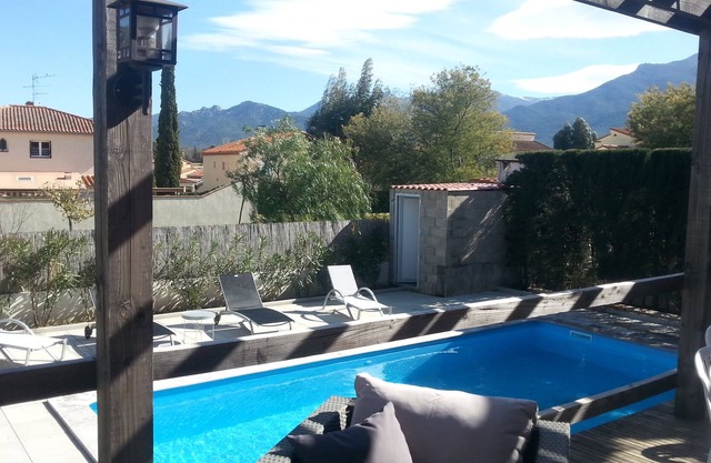 Villa Franbikini: 4 habitaciones con aire acondicionado, capacidad para 9 personas, piscina de sal, calma, sol