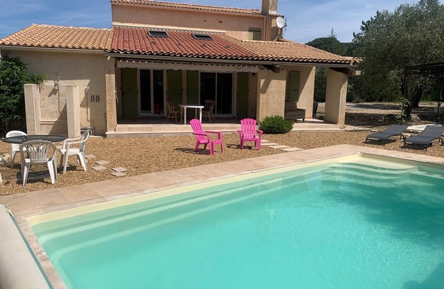 Villa 10 Personnes à 1.5 km de Vaison La Romaine Entièrement Rénovée