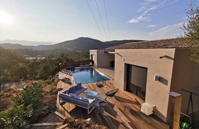 Villa nueva, 4 habitaciones, piscina, bonita vista del golfo de Porto-Vecchio