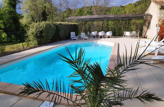 Hermosa villa provenzal en el Luberon con piscina privada para 12 personas.