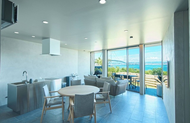 Villa 2 A sophisticated space enveloped in gentle light Maximum 5 people / Awaji Hyōgo