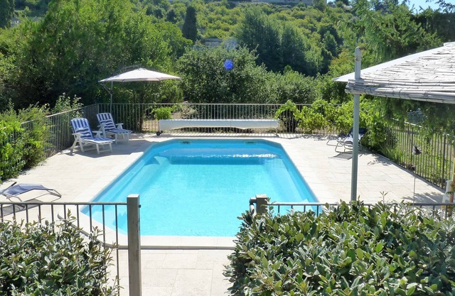 Villa Amande: En el borde de Reillanne histórico, Provenza Alpes Costa Azul, Francia