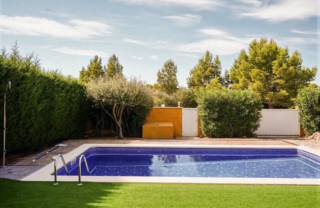 "Villa Bali" con piscina, terraza y Wi-Fi