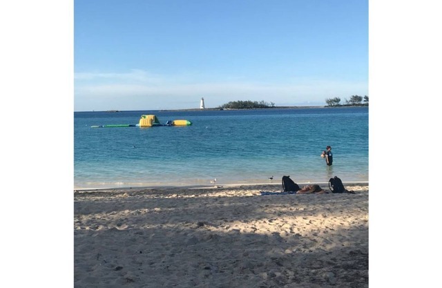 Villa Bella: 5 minutes walk to beach and bars