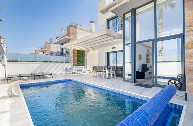 Villa "Belle" con piscina privada, terraza privada y Wi-Fi