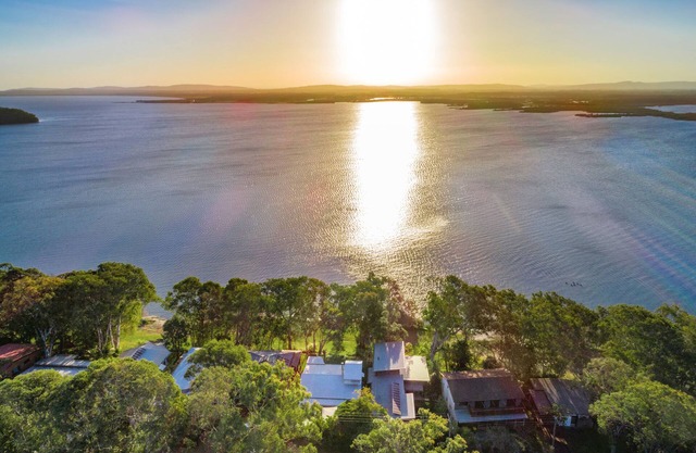 Villa Belza - casa de campo junto al lago cerca de las playas de Angourie