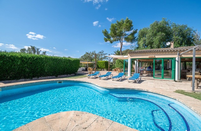 Villa 'Can Rito' con vistas a la montaña, Wi-Fi y aire acondicionado