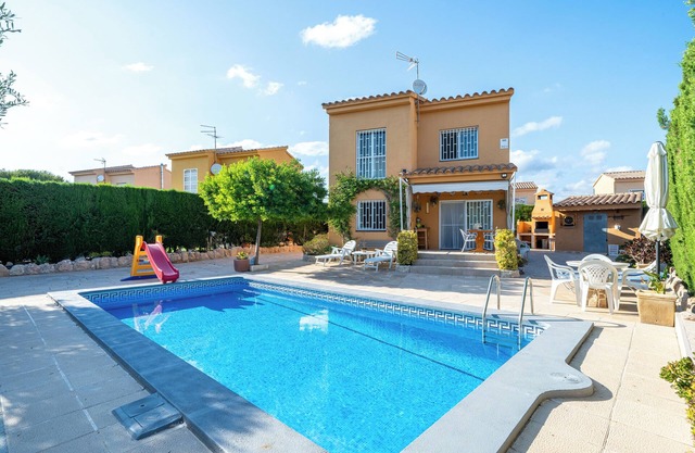 Villa 'Carmen' con piscina privada, terraza compartida y Wi-Fi